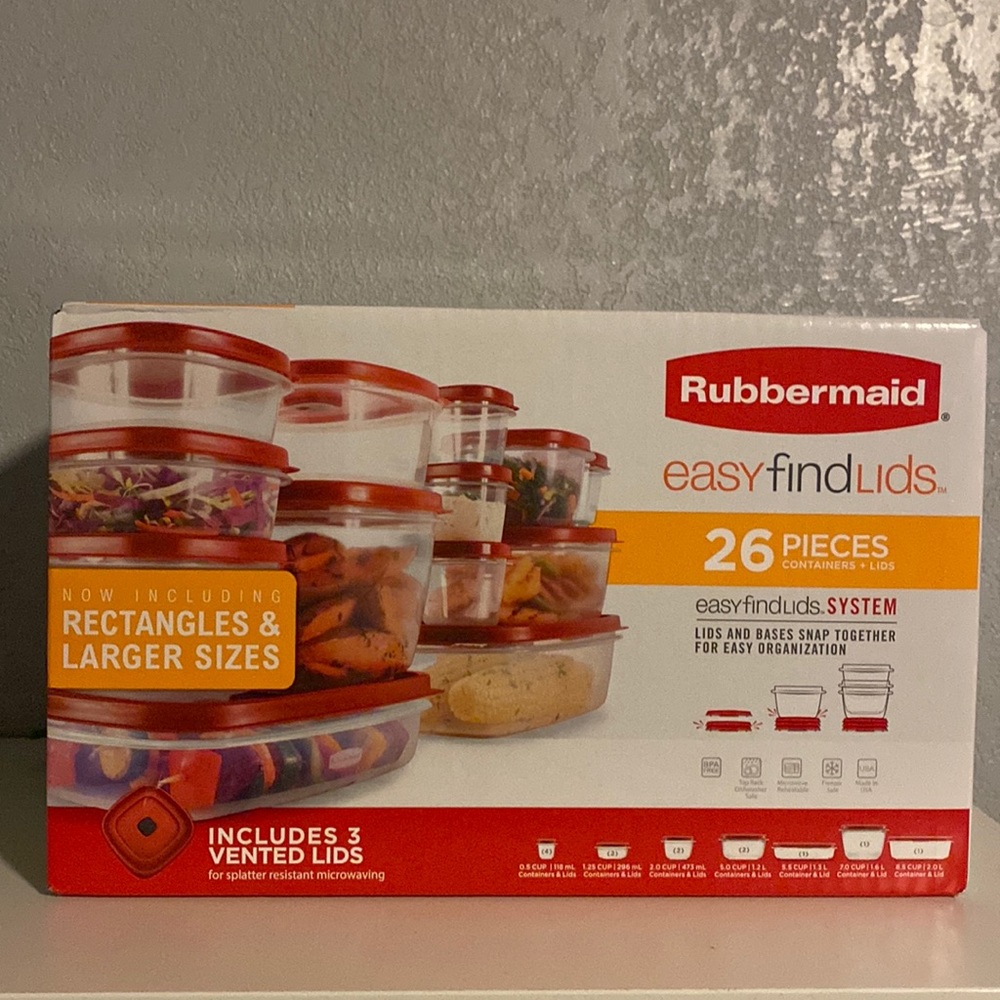 Rubbermaid Easy Find lids food storage containers.